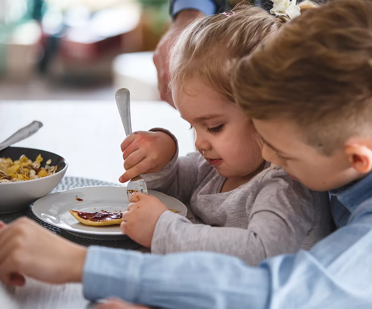 Säuglinge, Kinder und Jugendliche